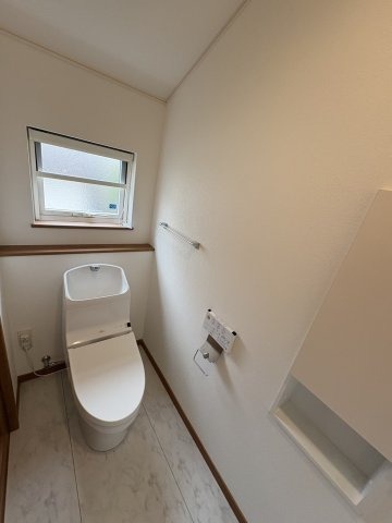 小坪1丁目戸建 2Fトイレ