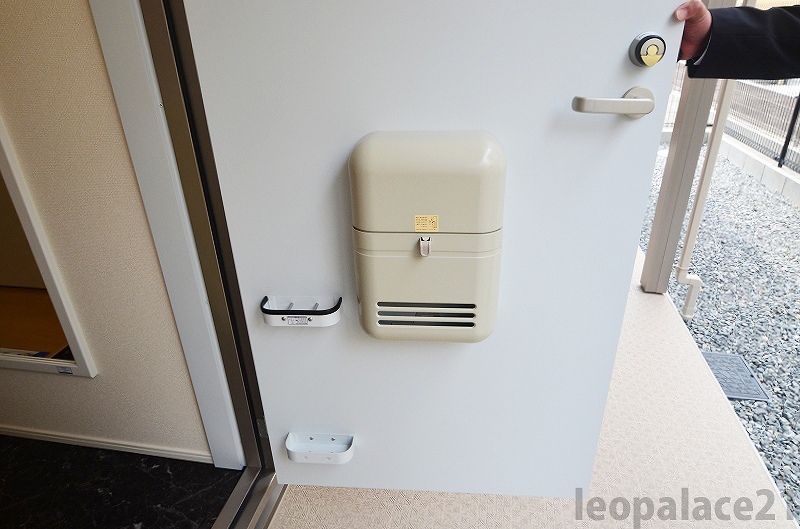 レオネクスト沼南８ 玄関