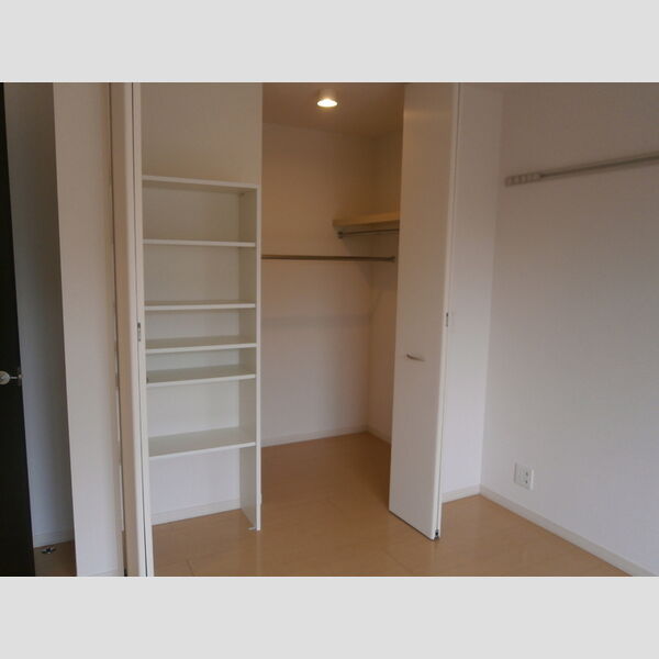 アーバンライフ Ⅱ201号室 ウォークインクローゼット