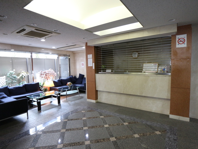 パレステュディオ新宿パークサイド8階 ENTRANCEロビー
