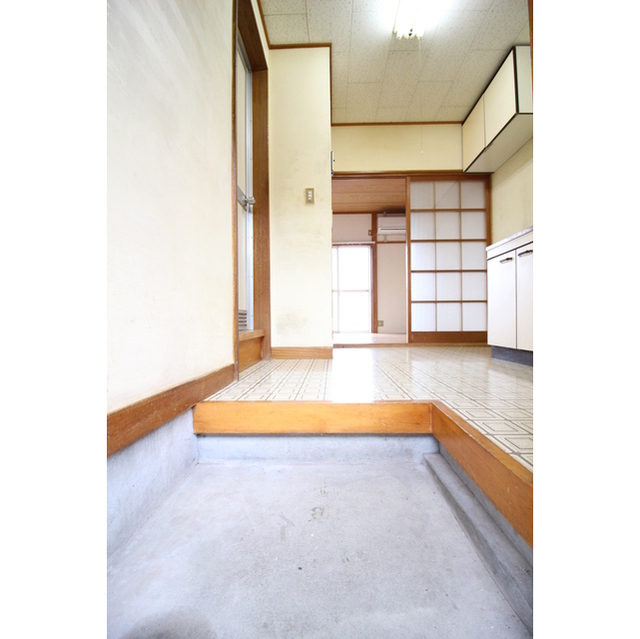 青梅第三プラザ103号室 玄関