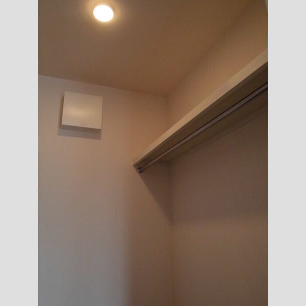 メルヴェーユ三郷中央　B302号室 ウォークインクローゼット