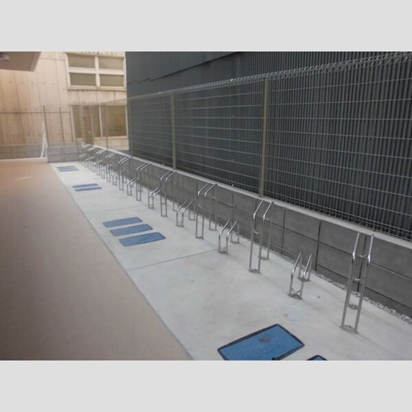 フォレスト ヤマザキ305号室 駐輪場