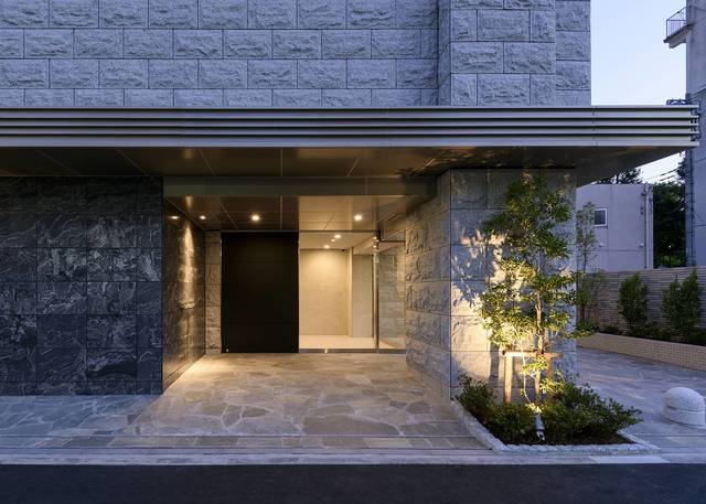 グランド・ガーラ川崎西口7階 高級感あふれるエントランス～夜景～