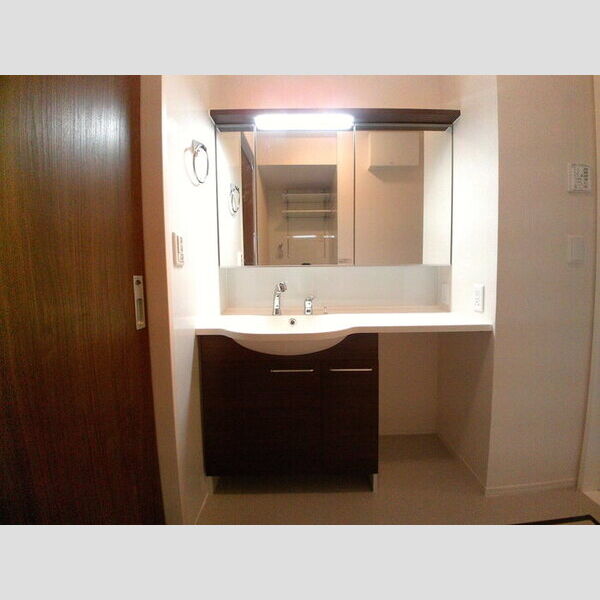 ブリュンヒルト 洗髪洗面台