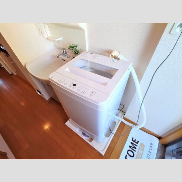 アバンウェル ディッツォ302号室 洗濯機付き