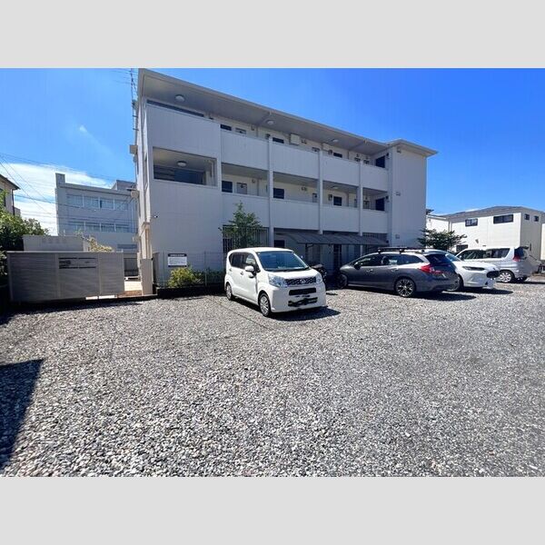 トゥールフルール 駐車場