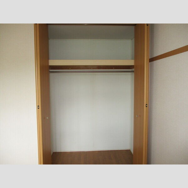 グリーンヒルズ　L棟 クローゼット