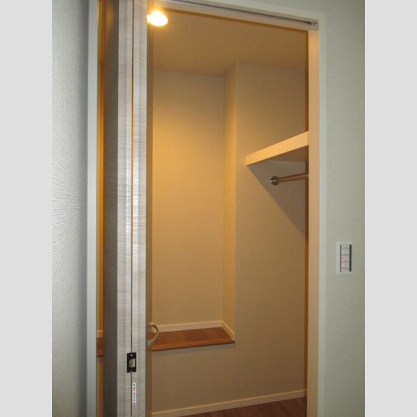 IS(イズ) ウォークインクローゼット