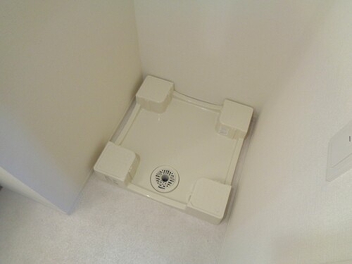 ライオンズ千代田岩本町ミレスーＫＤＡ5階 室内洗濯機置場　※2020年1月撮影