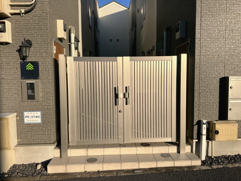 TOKYOβ西新井大師西7 エントランス