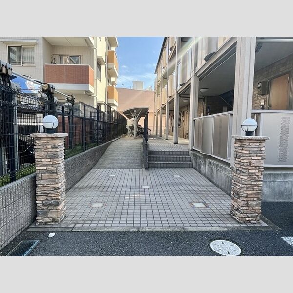 クレインコート　弐番館 エントランス