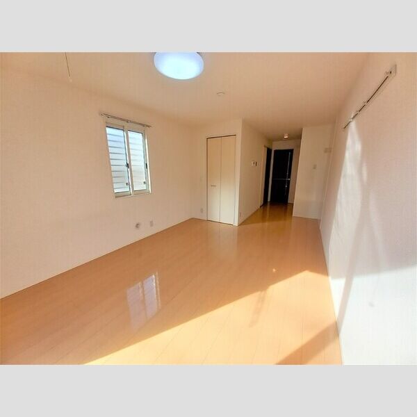 ウィスタリアコート102号室 洋室