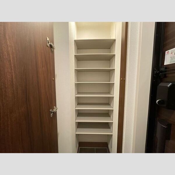 ルリアン綾瀬Ⅱ 玄関