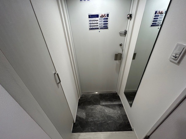 レジディア中延2階 玄関