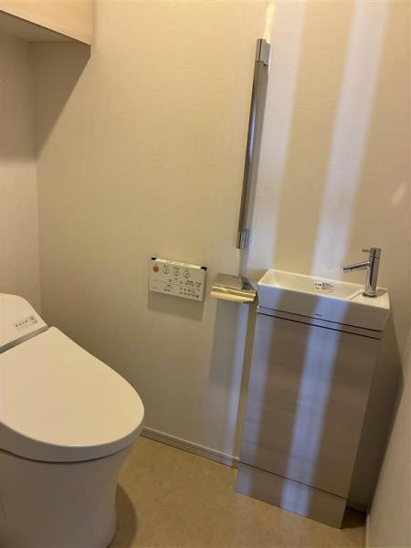 ザ・パークハウス西新宿タワー６０13階 トイレ