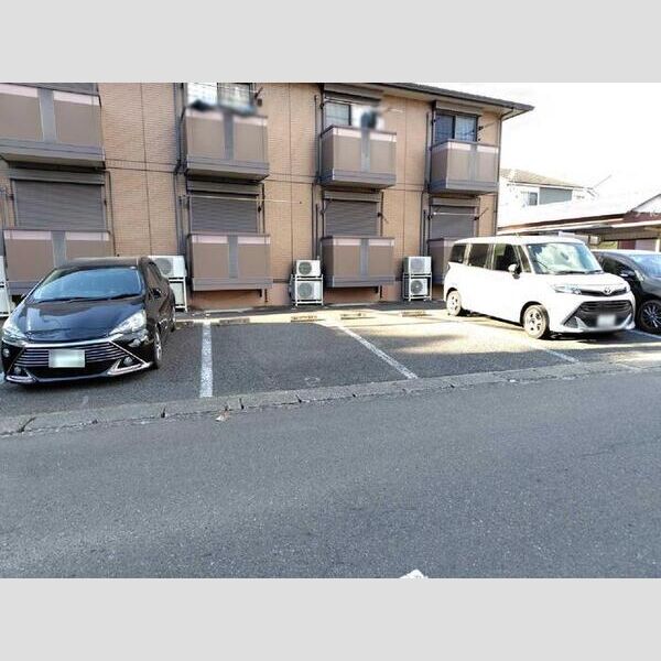 光ハイム 駐車場