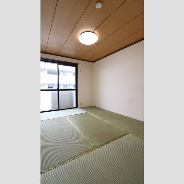 タウンコート(鶴ヶ島)202号室 和室6帖