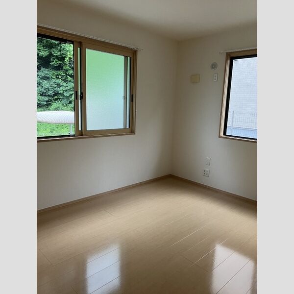 フローラ106号室 洋室