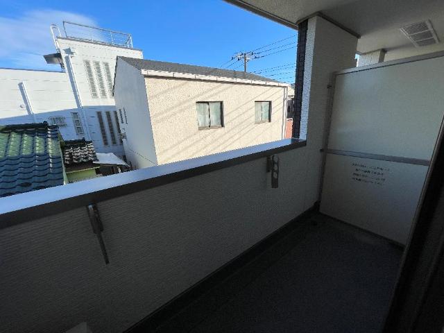 ノースハイツ303号室 ベランダ