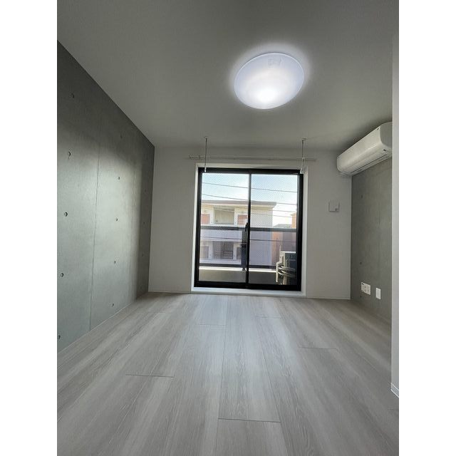 ソルフィー金町202号室 3階洋室5.6帖・南向きです