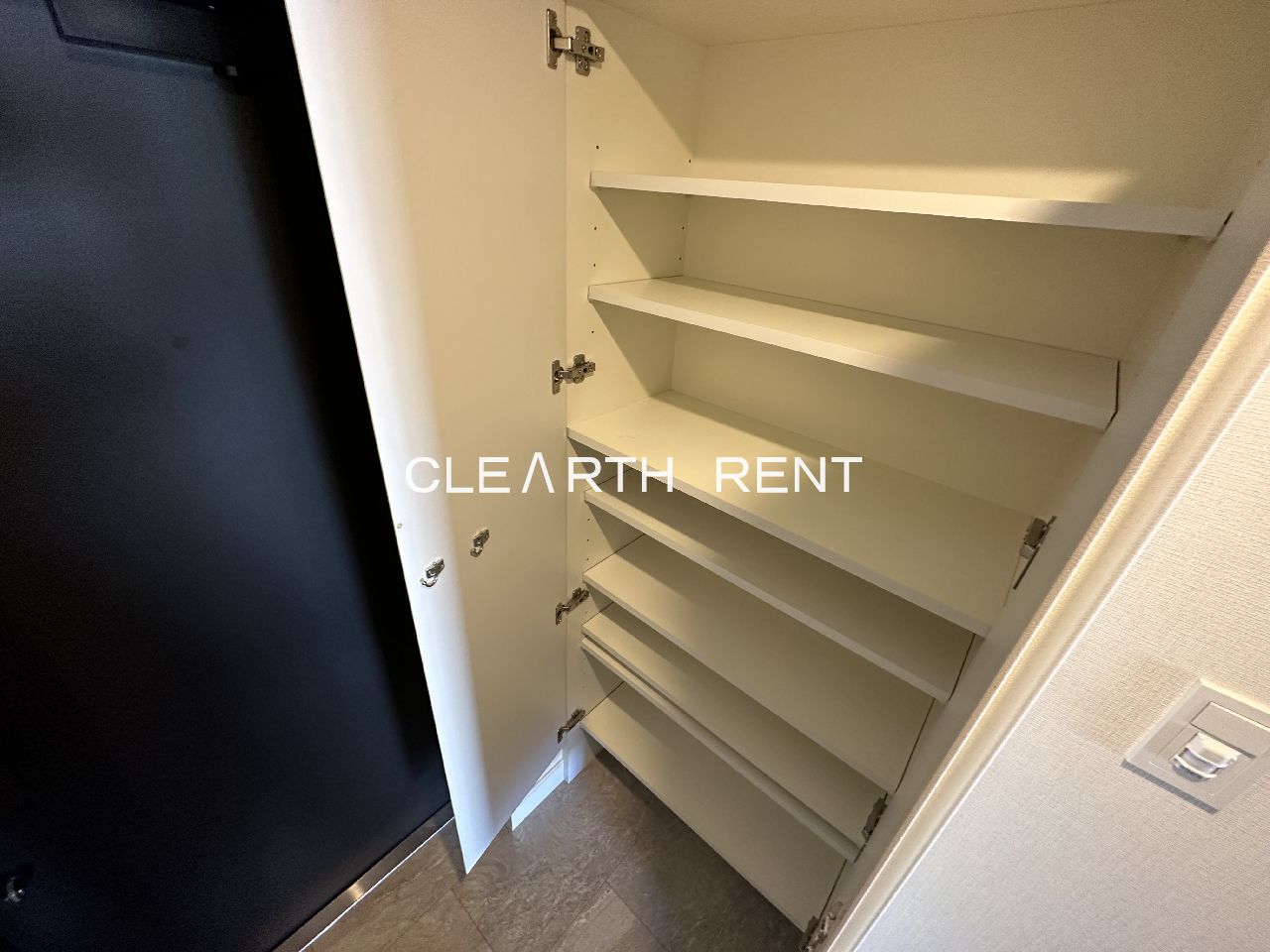 コンシェリア ＫＡＷＡＳＡＫＩ ＭＡＳＴＥＲ’Ｓ ＶＩＬＬＡ15階 シューズクローゼット