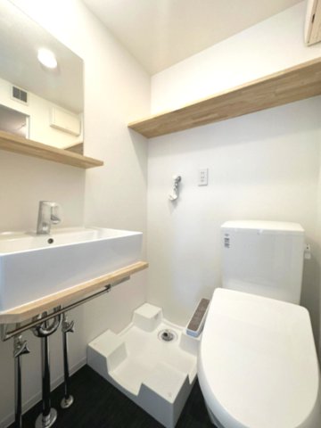 trias220103号室 トイレ