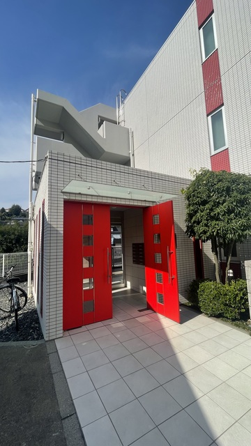 ハーミット高幡0305号室 エントランス