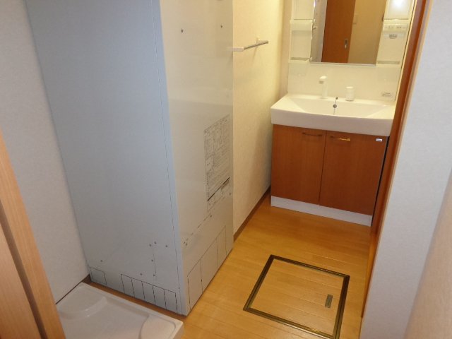 ＥＶＥＲ　ＳＨＩＮＥ　ＳＨＯＮＡＮ 洗髪洗面化粧台