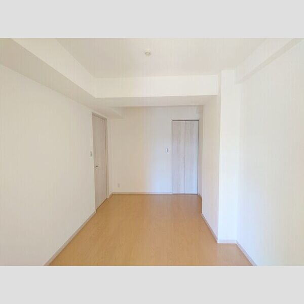 グランヴェールにしすな303号室 洋室6帖(別角度)