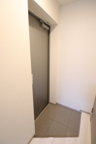 ジェノヴィア椎名町0901号室 玄関