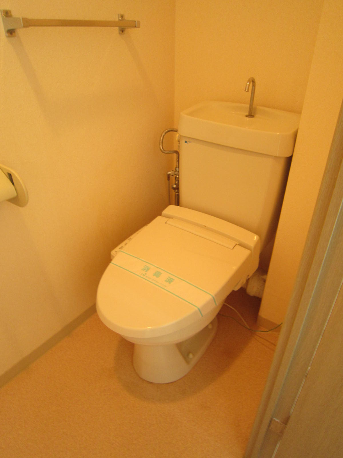 リバーサンド0402号室 トイレ