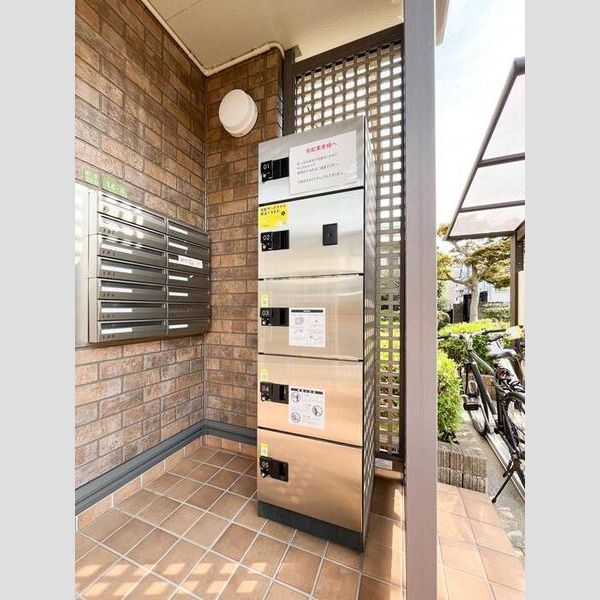 グランシャレ経堂　Ⅱ 宅配ボックス