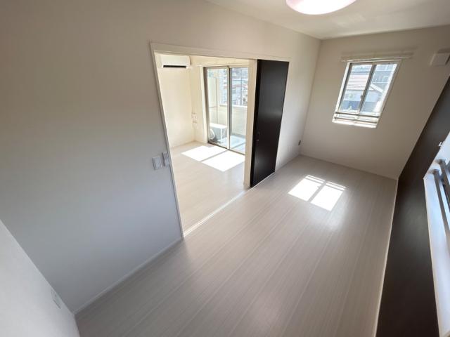 ルーチェス弁天 洋室