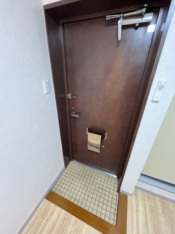 ドミール十条 玄関