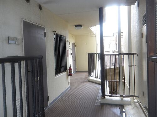 モアコート和光2階 共用部通路　※2025年9月撮影