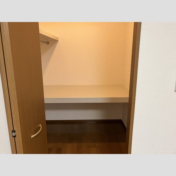 フォレストヒルズ　C ウォークインクローゼット