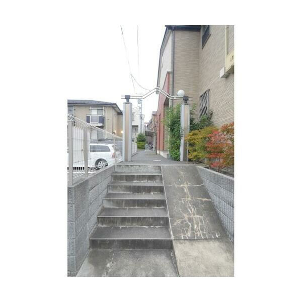 リヴェール市川A棟 エントランス