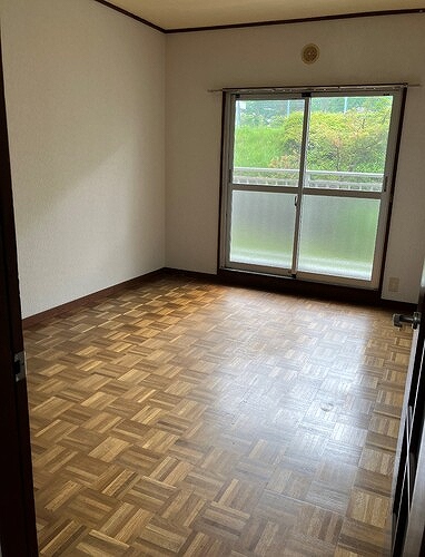 上郷西ケ谷団地壱〇号棟1階 洋室2