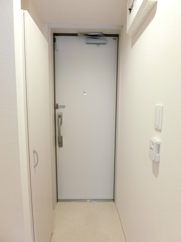 リブリ・GOLD3階 玄関