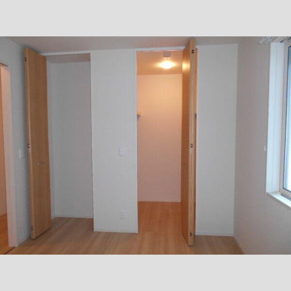 パティーナ106号室 ウォークインクローゼット