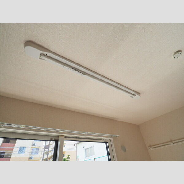 COLINA DO  SUL( コリーナ ド スル)101号室 室内物干し