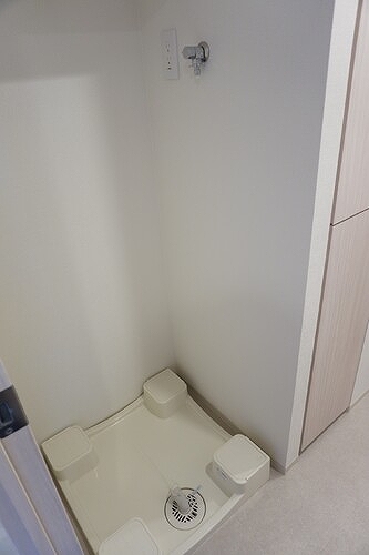 フレシア中目黒3階 室内洗濯機置場