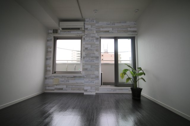 BLOOM ライティングレールがあるので好みの照明にアレンジ自在！