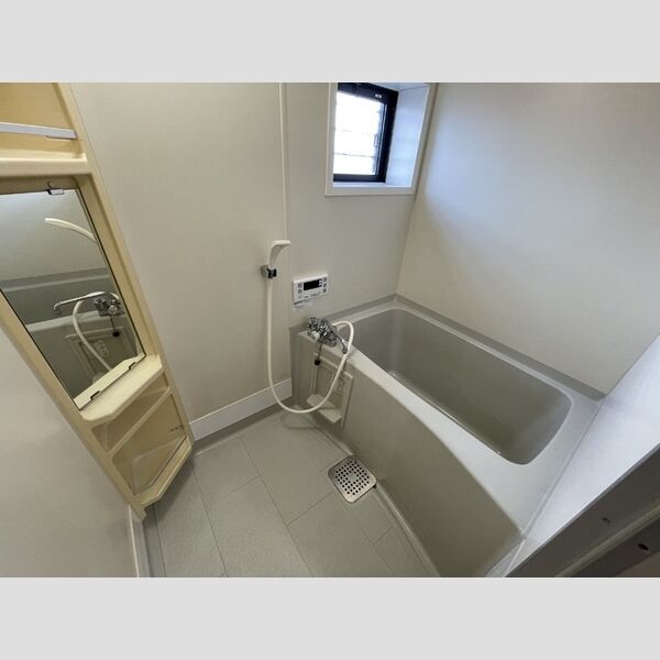 シャルマン上山201号室 浴室