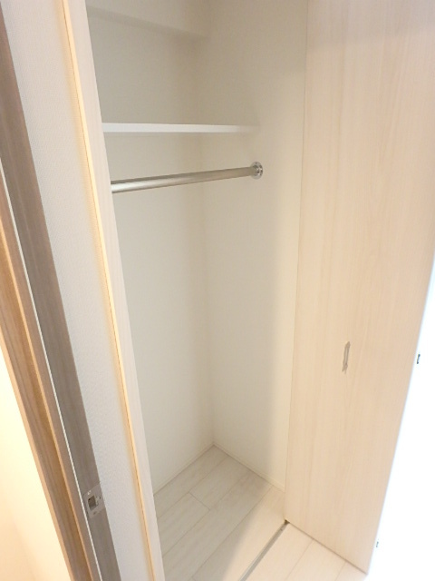 ガーラ・グランディ横浜鶴見11階 収納のためのスペースです