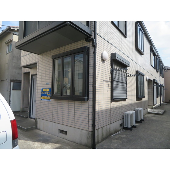 バンリュ小松 外観