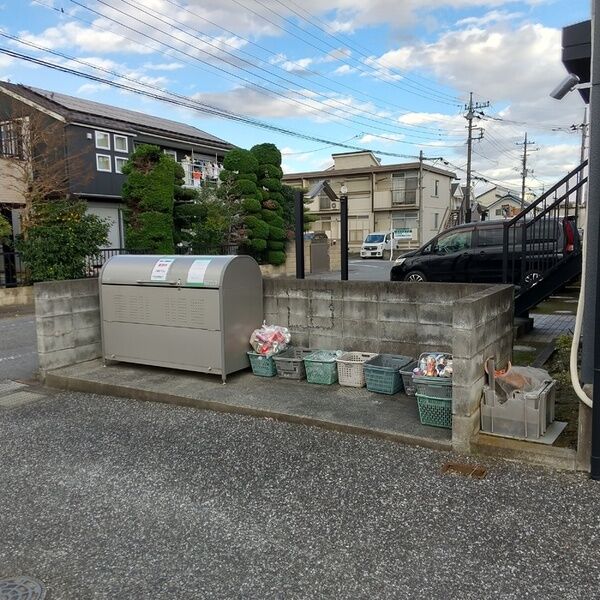 シュトラーレン高野　ABC ゴミ置き場