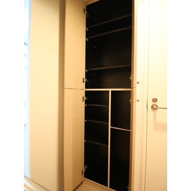 プレール・ドゥーク虎ノ門601号室 シューズボックス