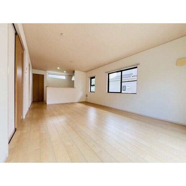 クレイドルガーデン富士見市鶴瀬東第7　1号棟 リビング